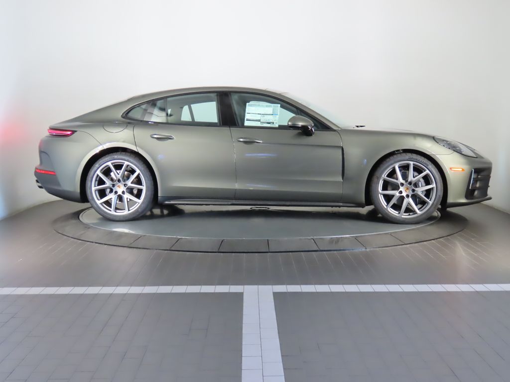 2024 Porsche Panamera  6