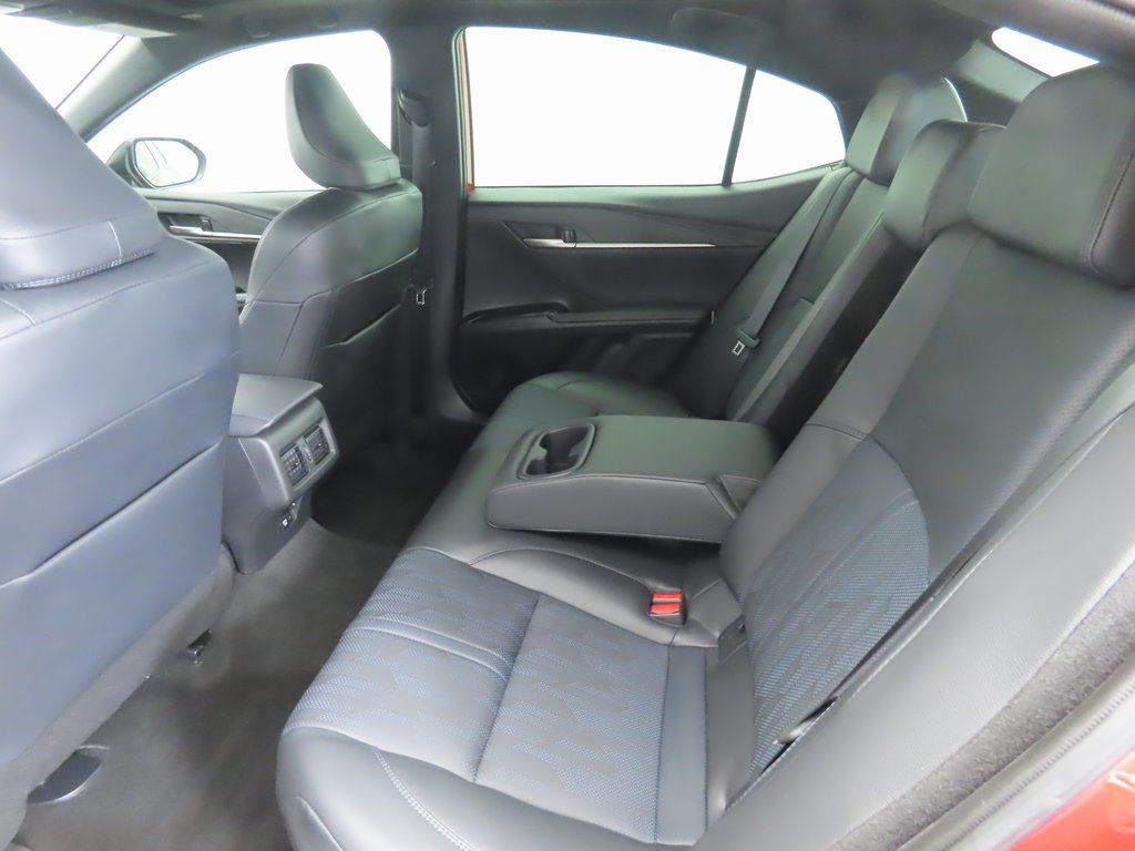 Thumbnail: 2025 Toyota Camry - 22