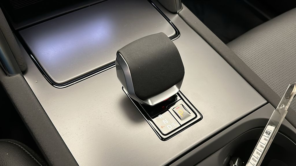 Thumbnail: 2025 Land Rover Discovery Sport - 19