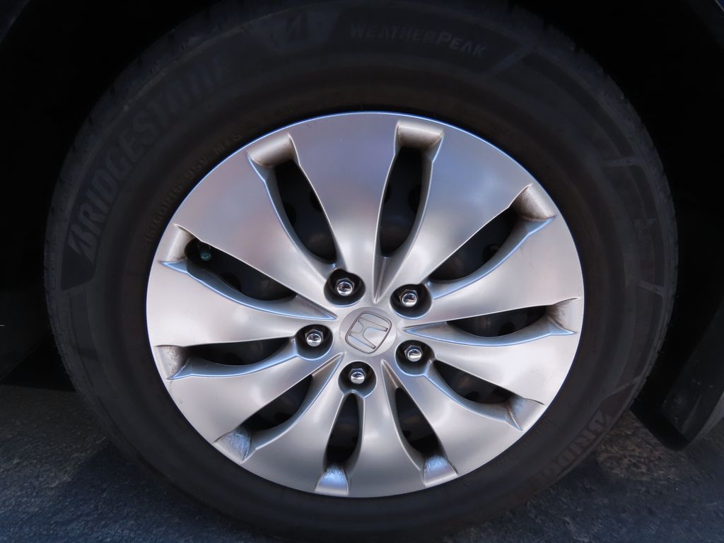 Thumbnail: 2012 Honda Accord - 16