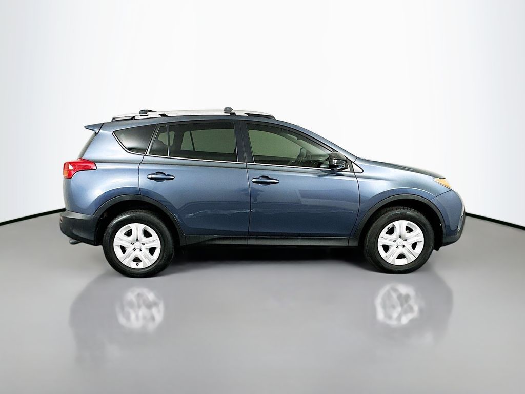 2014 Toyota RAV4 LE 4