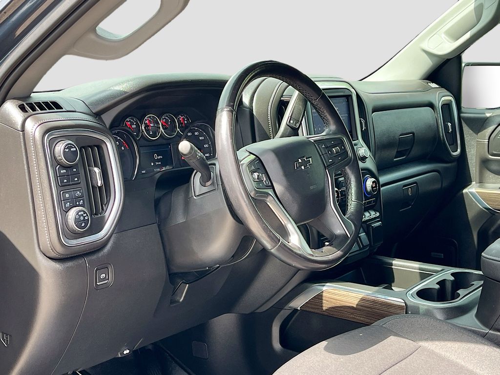 Used 2022 Gray Chevrolet RST image 9