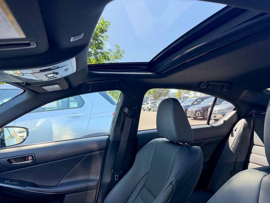 Used 2024  Lexus 350 F SPORT image 26