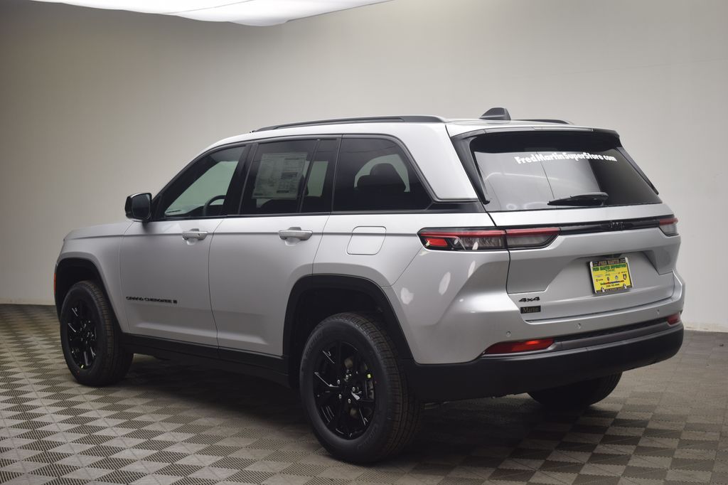 new 2026 Jeep Grand Cherokee car, priced at $46,442