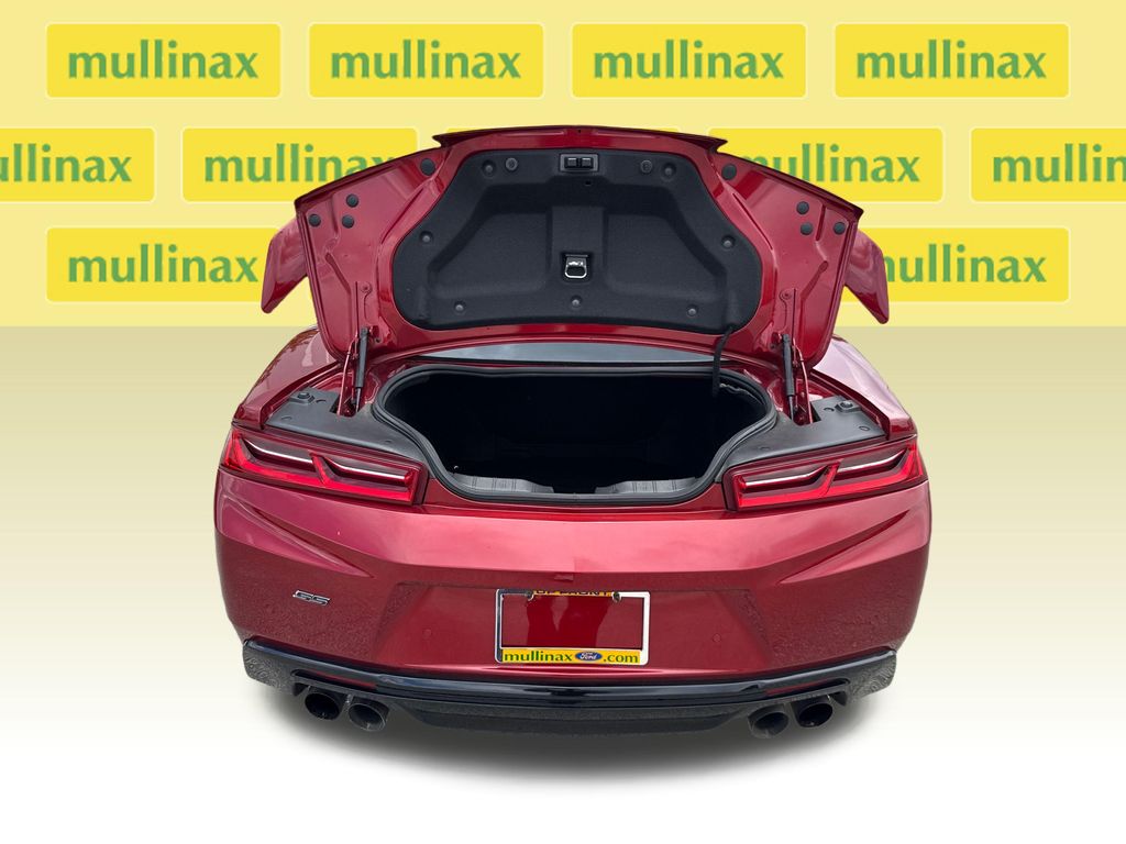 Used 2016 Red Chevrolet SS image 29