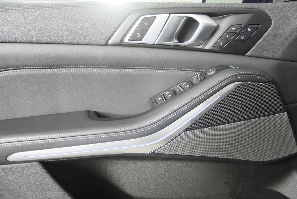 Thumbnail: 2023 BMW X5 - 8