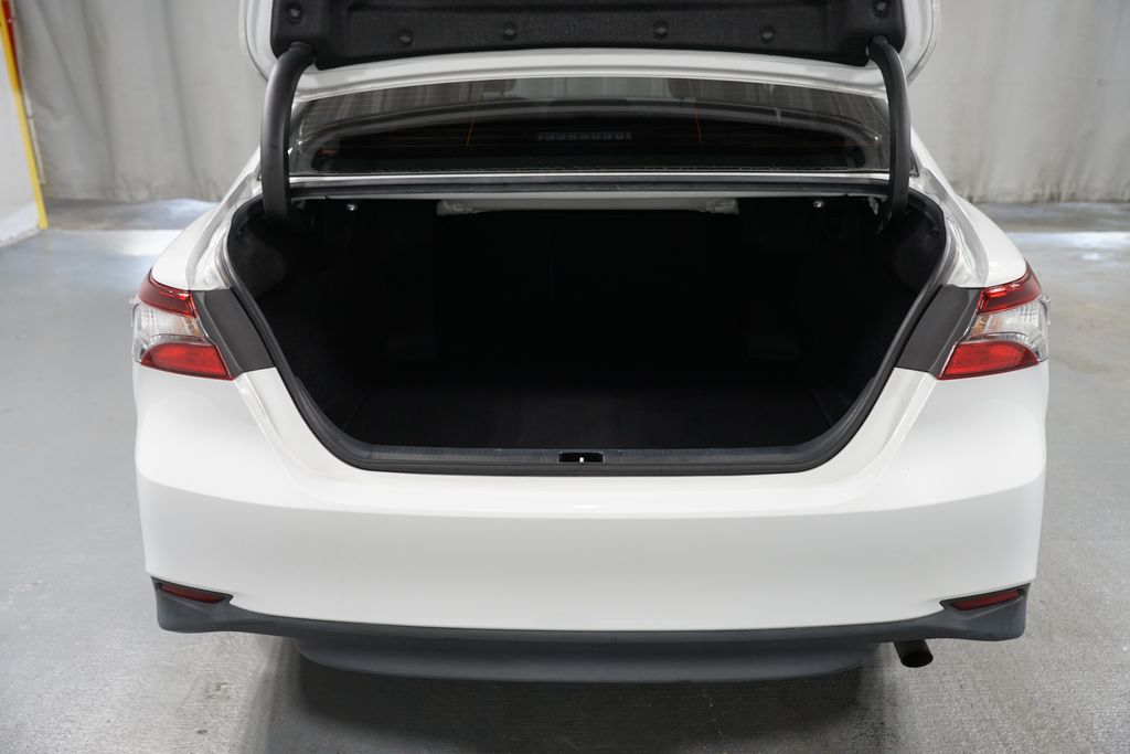 Thumbnail: 2023 Toyota Camry - 31