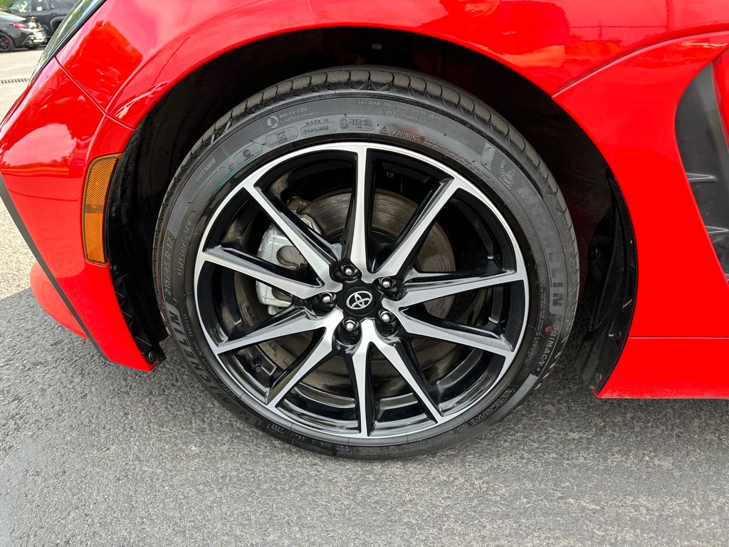 2025 Toyota GR86 Base