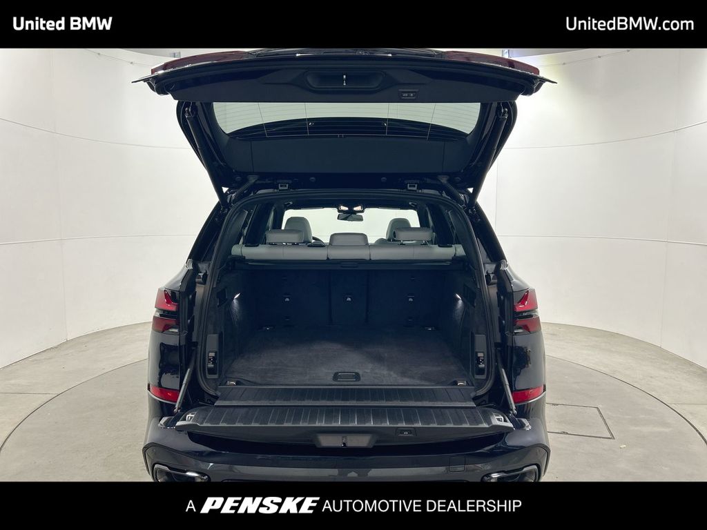 Thumbnail: 2026 BMW X5 - 22