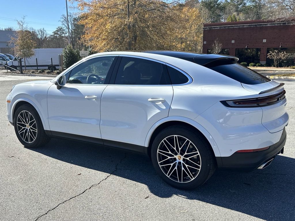 2024 Porsche Cayenne Coupe Base 6