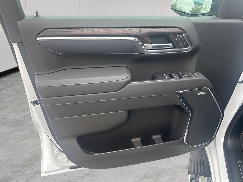 New 2026 White GMC SLT image 24