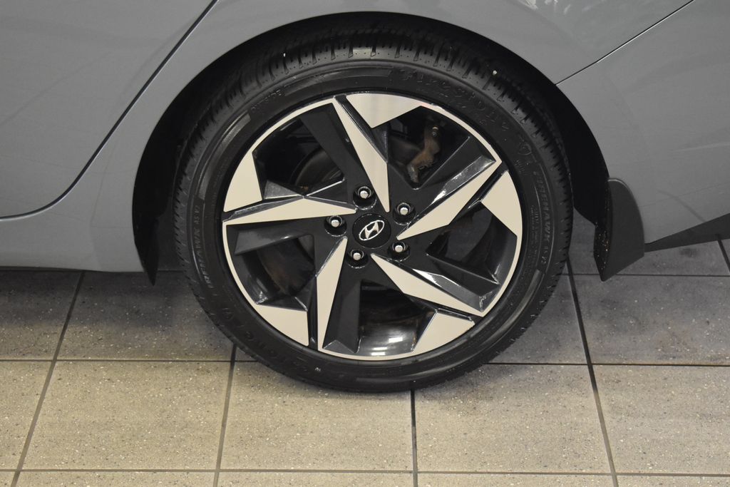 2022 Hyundai Elantra SEL 12