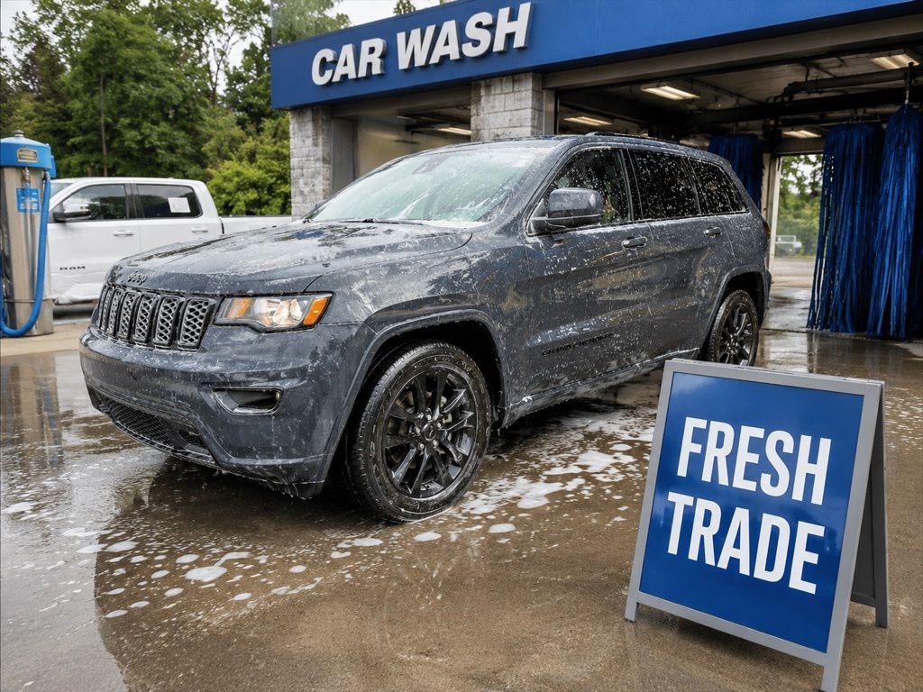 2018 Jeep Grand Cherokee Altitude's photo