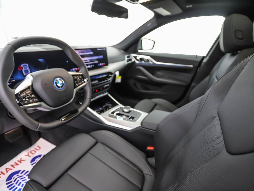 Thumbnail: 2025 BMW i4 - 11