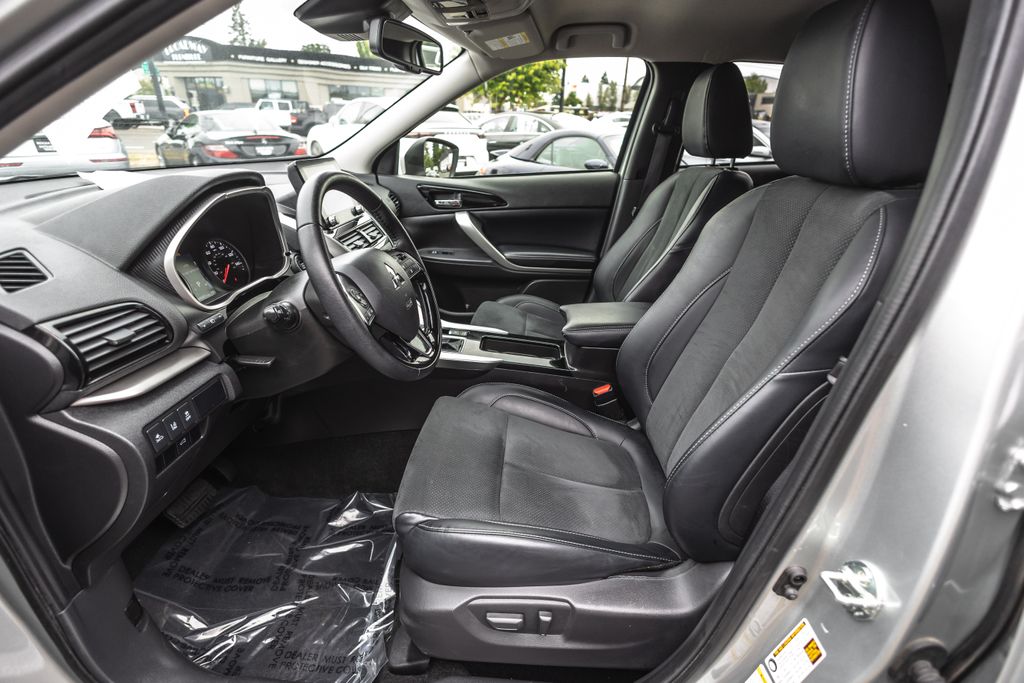 2025 Mitsubishi Eclipse Cross SE thumbnail 12