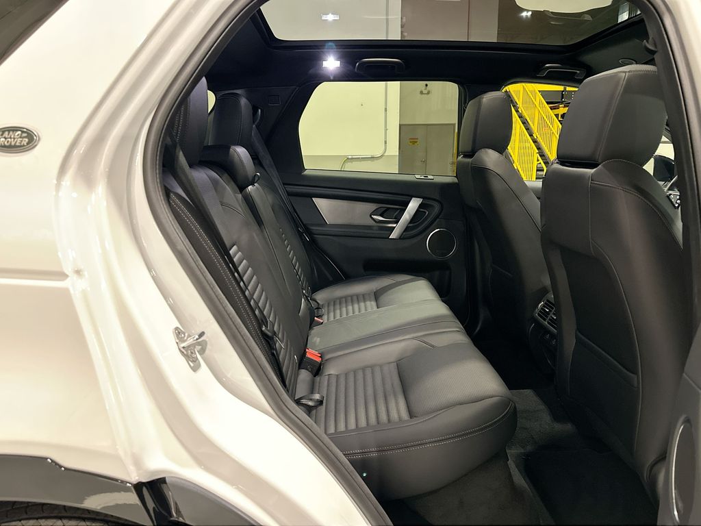 Thumbnail: 2026 Land Rover Discovery Sport - 7