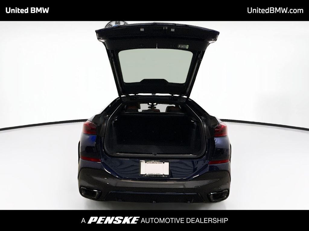 Thumbnail: 2027 BMW X6 - 14