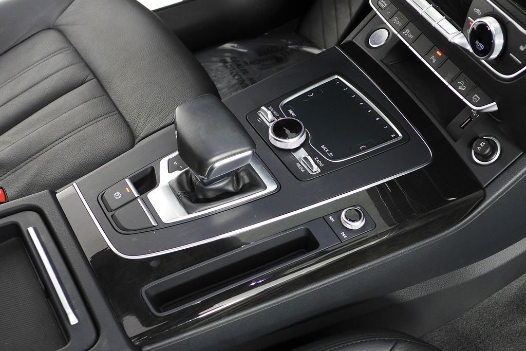 Thumbnail: 2018 Audi Q5 - 15