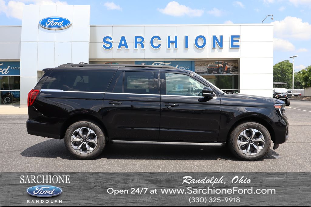 Agate Black Metallic 2027 Ford Expedition SUV / Crossover Four-Wheel Drive Automatic