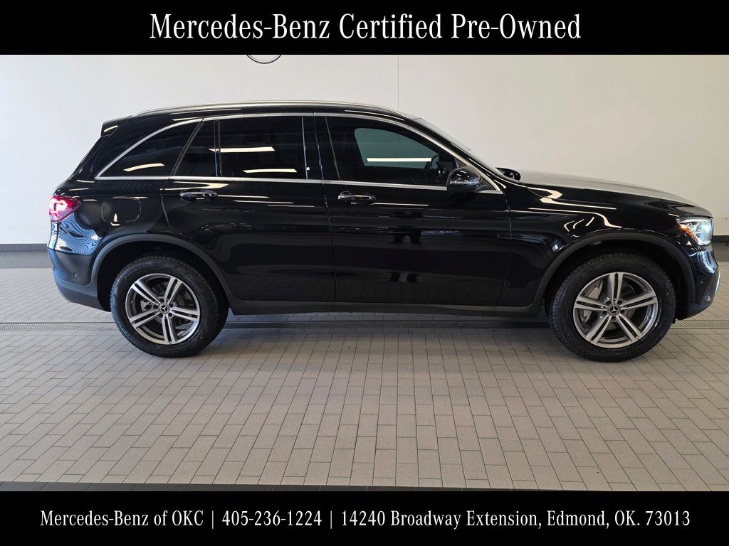 2021 Mercedes-Benz GLC GLC300's photo