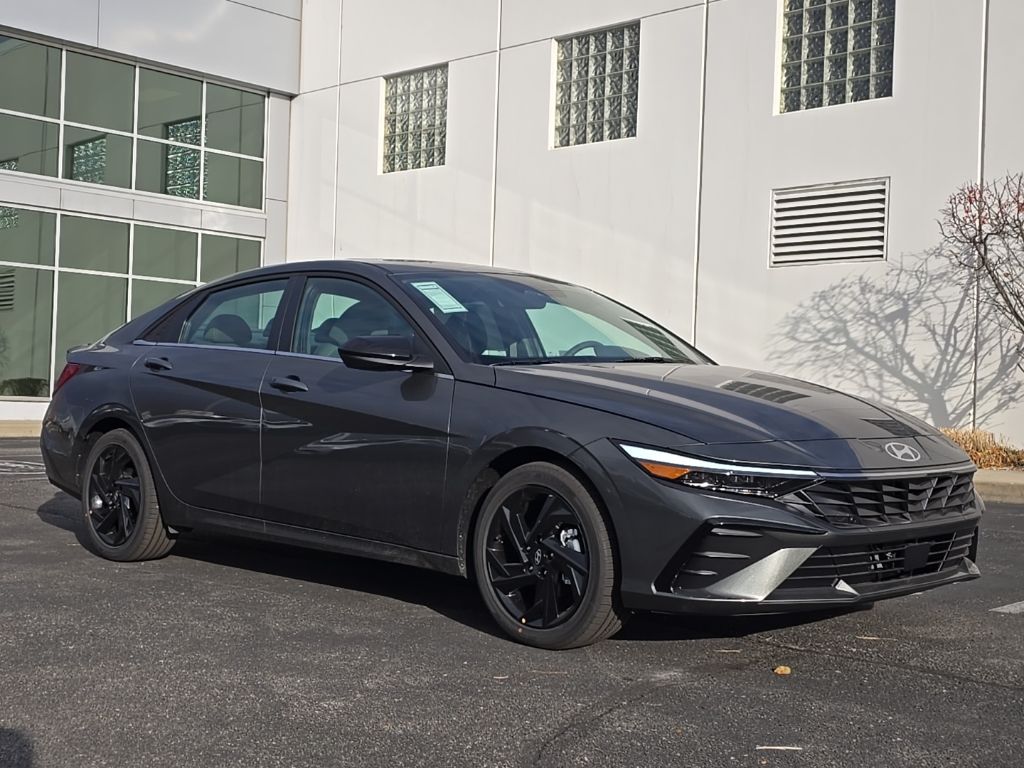 Thumbnail: 2026 Hyundai Elantra - 4