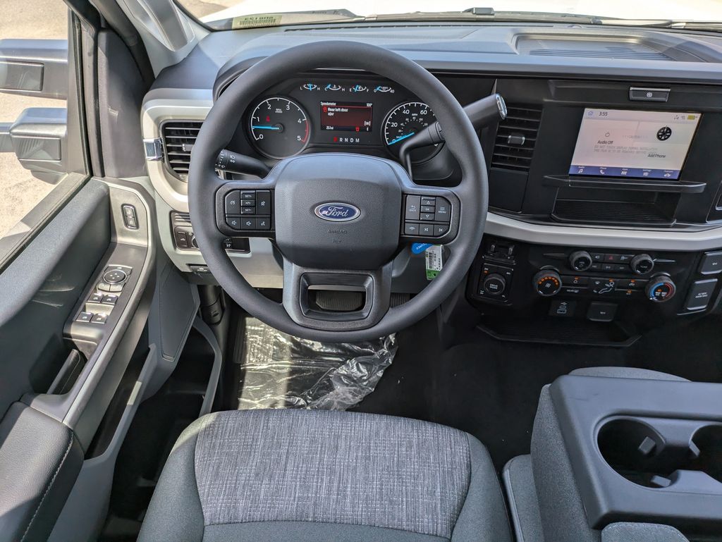 2026 Ford F-350 Super Duty XLT