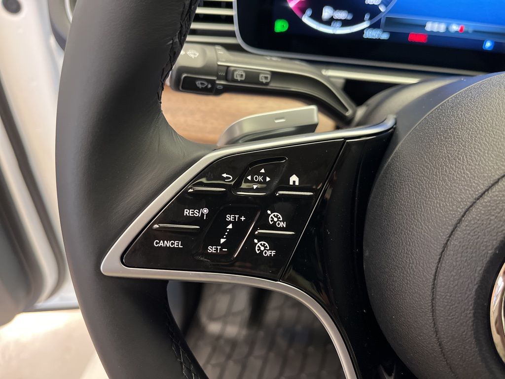 Thumbnail: 2026 Mercedes-Benz GLE - 14