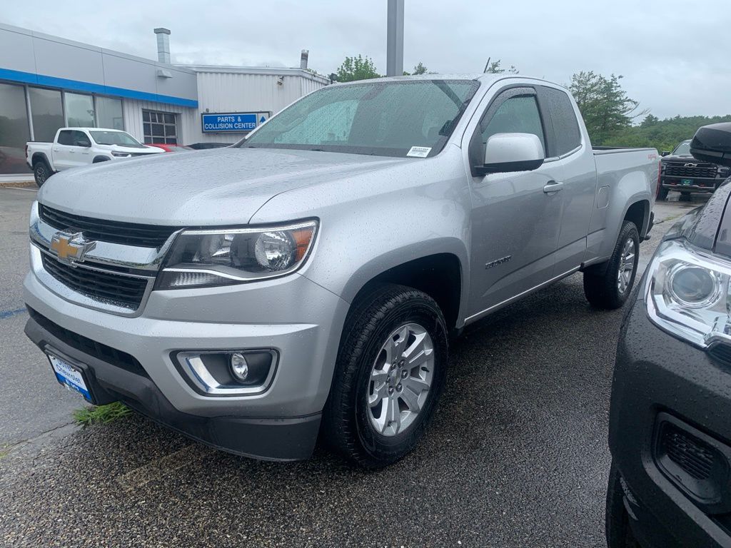 Silver Ice Metallic 2020 Chevrolet Colorado Pickup Truck Four-Wheel Drive 8-Speed Automatic