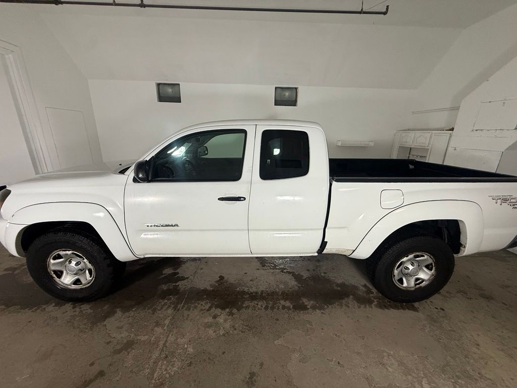 2009 Toyota Tacoma Base - Image 2