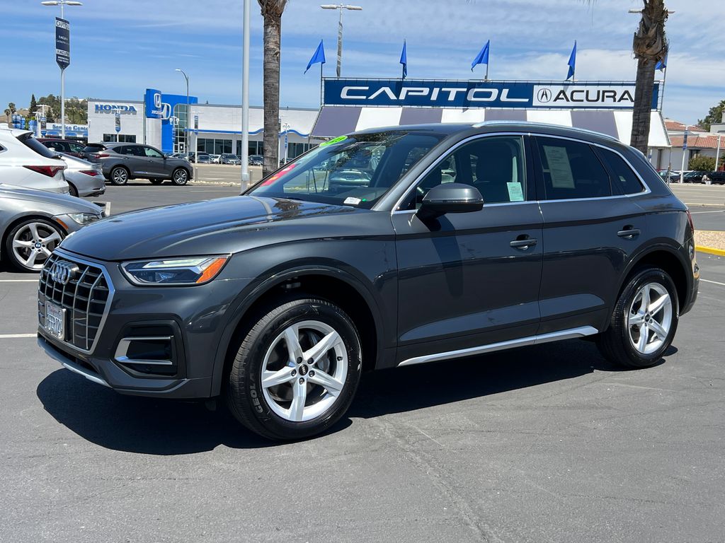 Thumbnail: 2023 Audi Q5 - 4