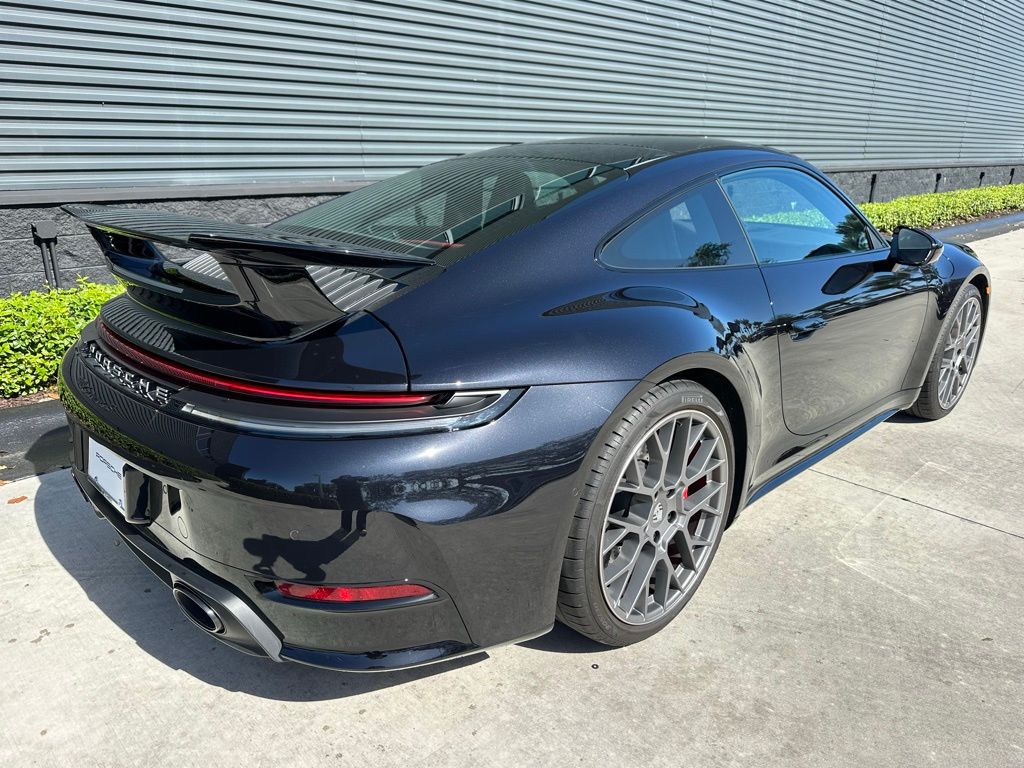 Thumbnail: 2025 Porsche 911 - 9