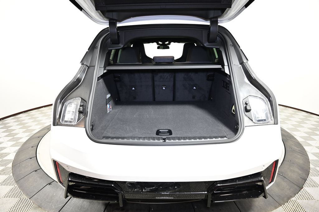 Thumbnail: 2026 BMW iX - 10