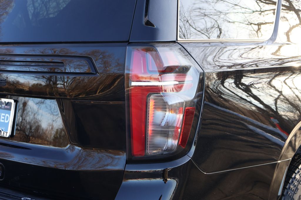 Thumbnail: 2023 Chevrolet Tahoe - 9