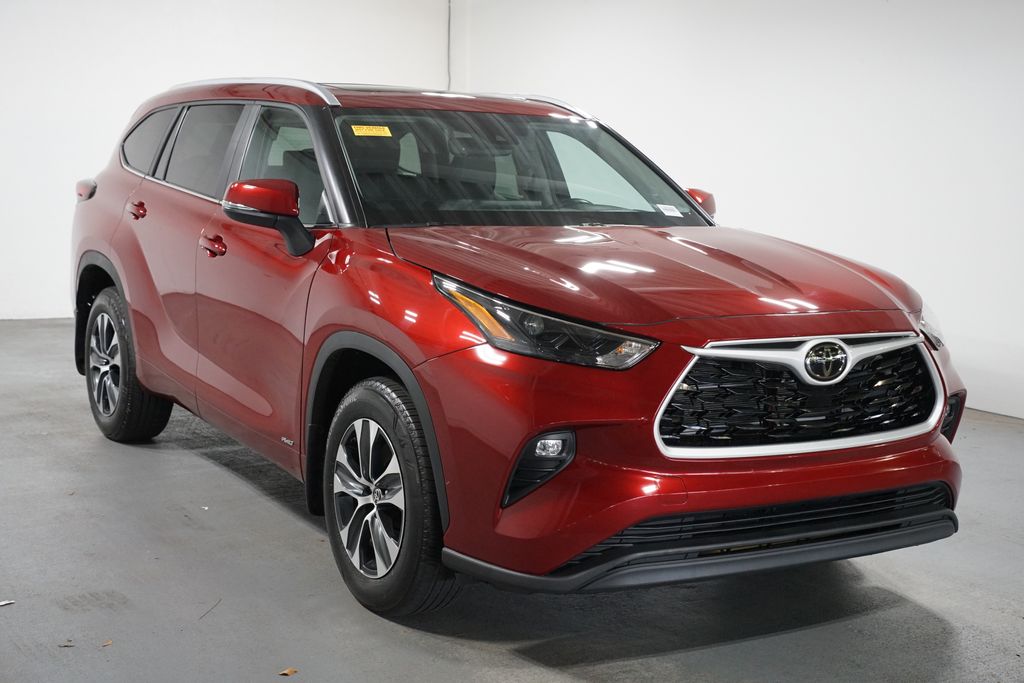 Thumbnail: 2025 Toyota Highlander - 3