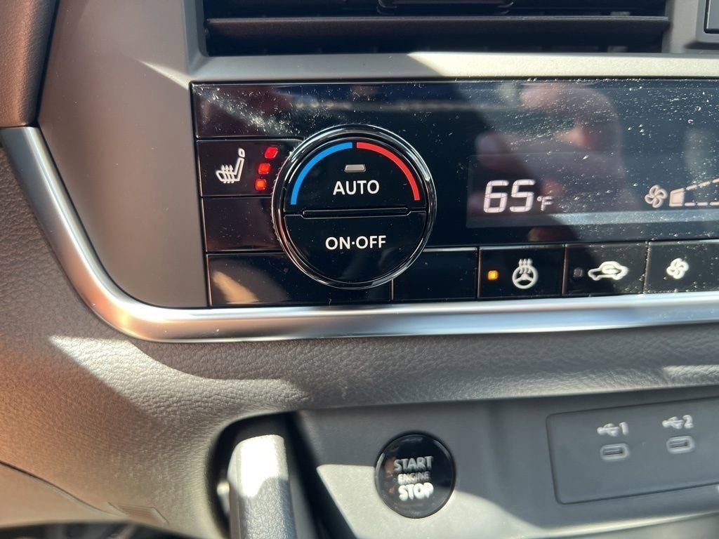2025 Everest White Pearl Nissan Rogue SV FWD SUV