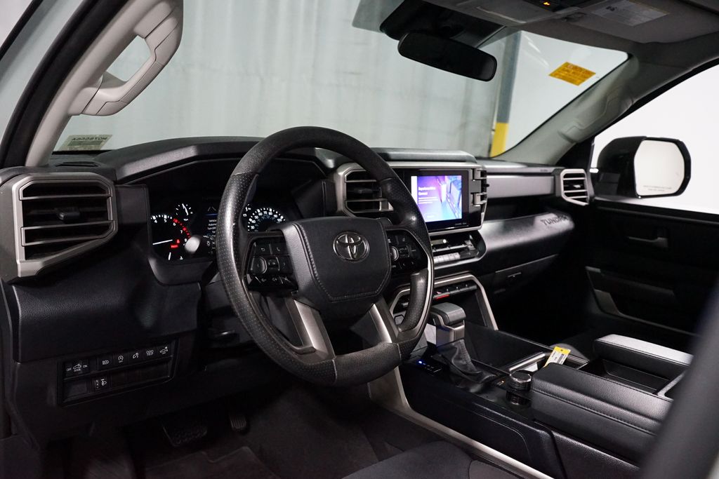 Thumbnail: 2024 Toyota Tundra - 12