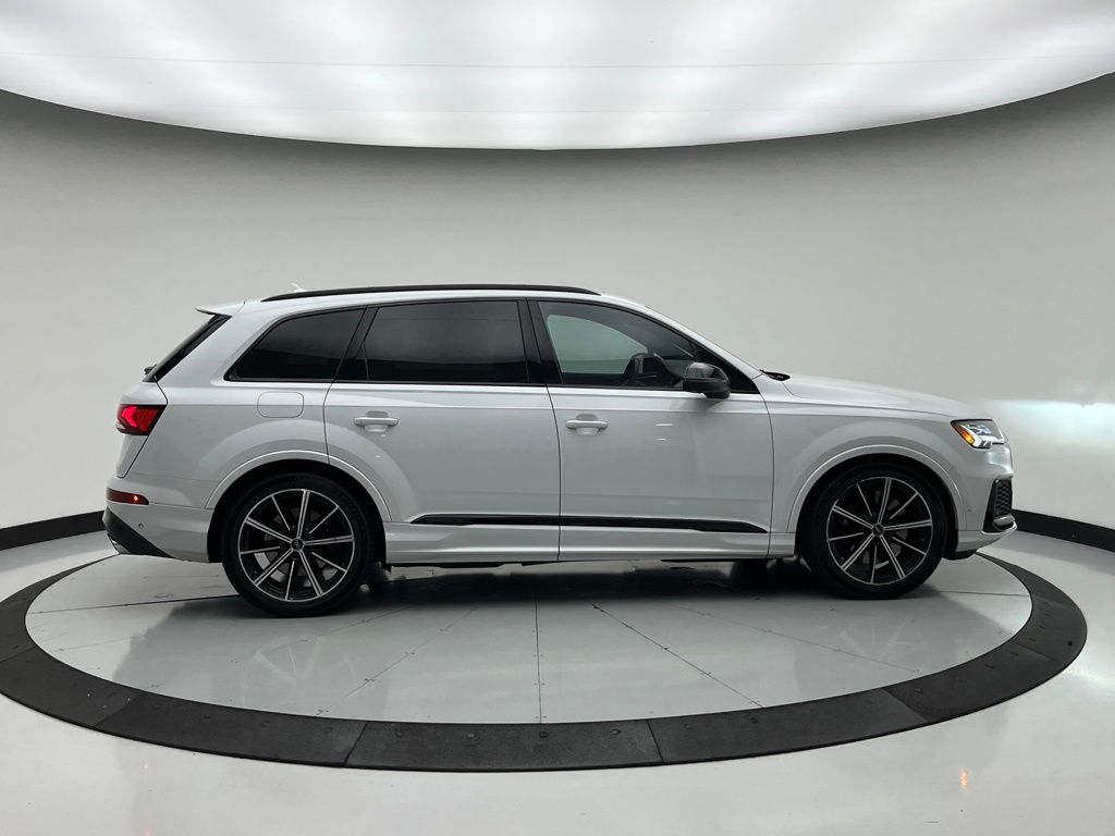 Thumbnail: 2020 Audi SQ7 - 6