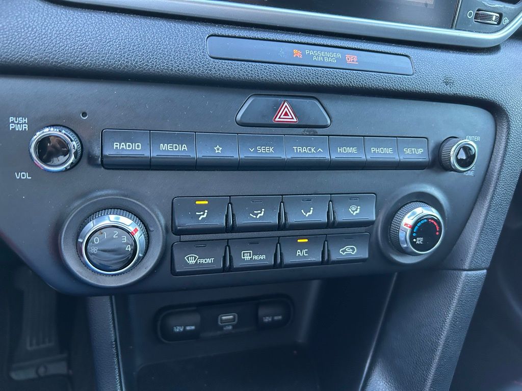 Thumbnail: 2021 Kia Sportage - 25