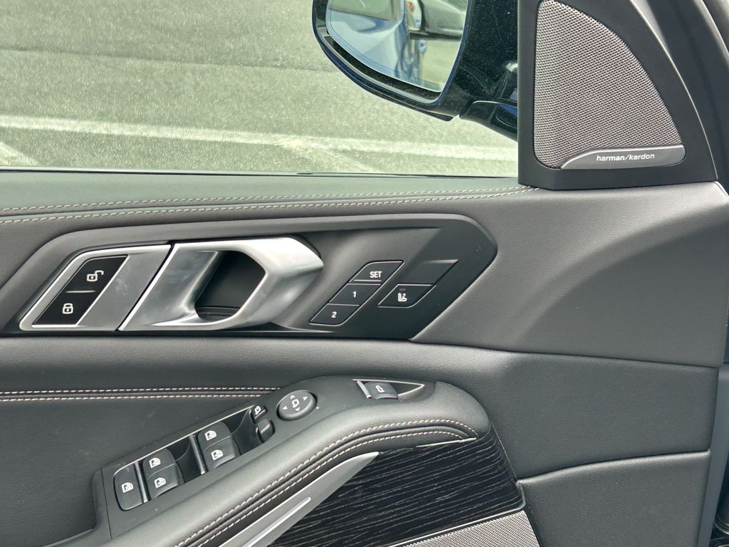 Thumbnail: 2026 BMW X5 - 12