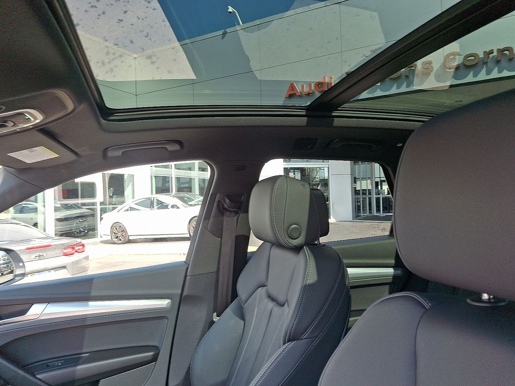 Thumbnail: 2025 Audi Q5 - 14