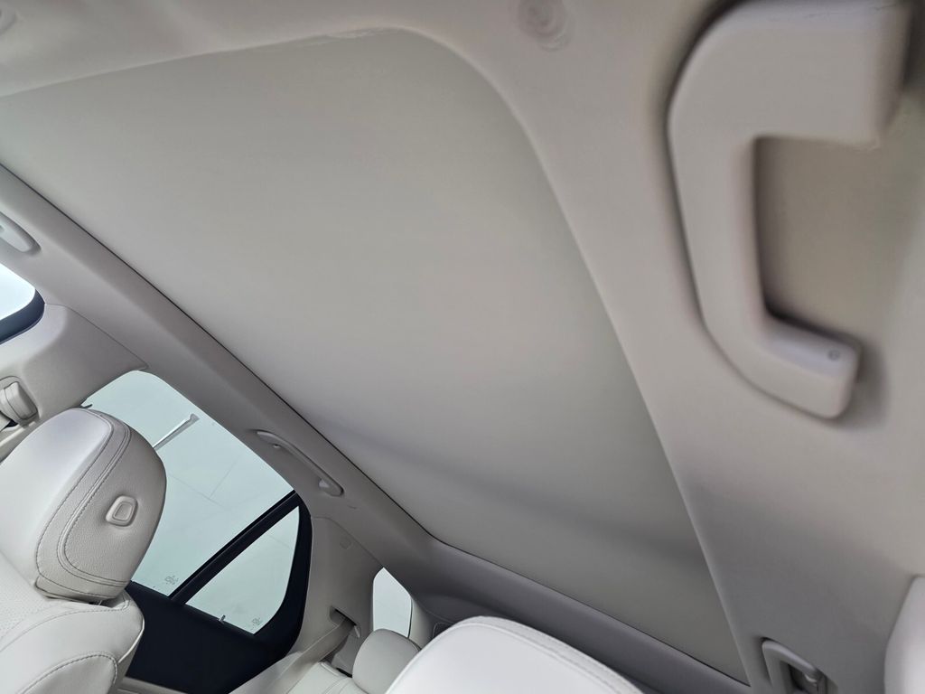 New 2026 White Mercedes-Benz GLE 350 image 9