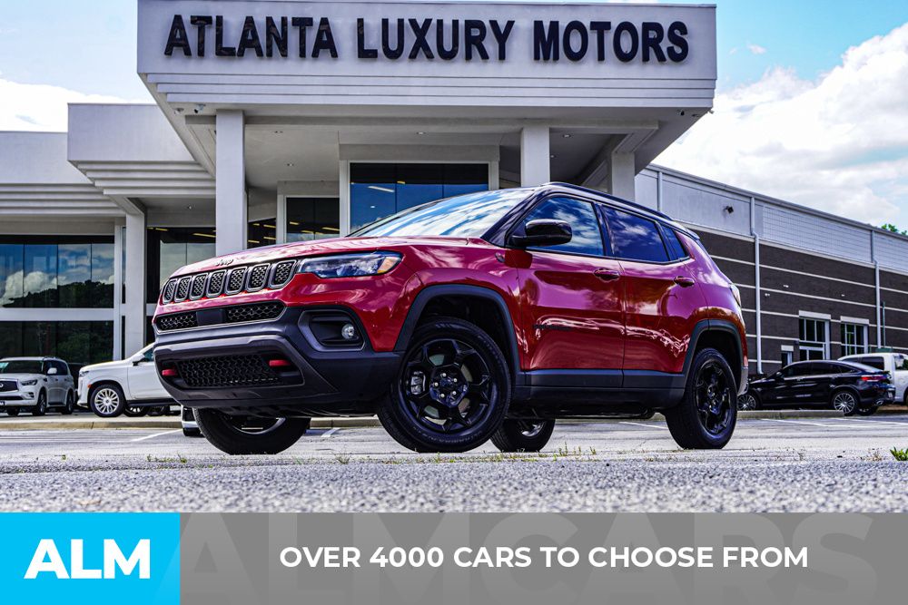 2024 Jeep Compass Trailhawk photo 2