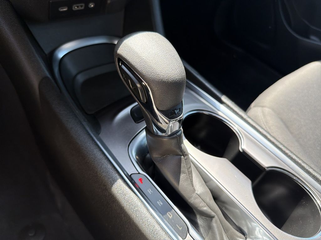 Used 2022 Gray Chevrolet LT image 15