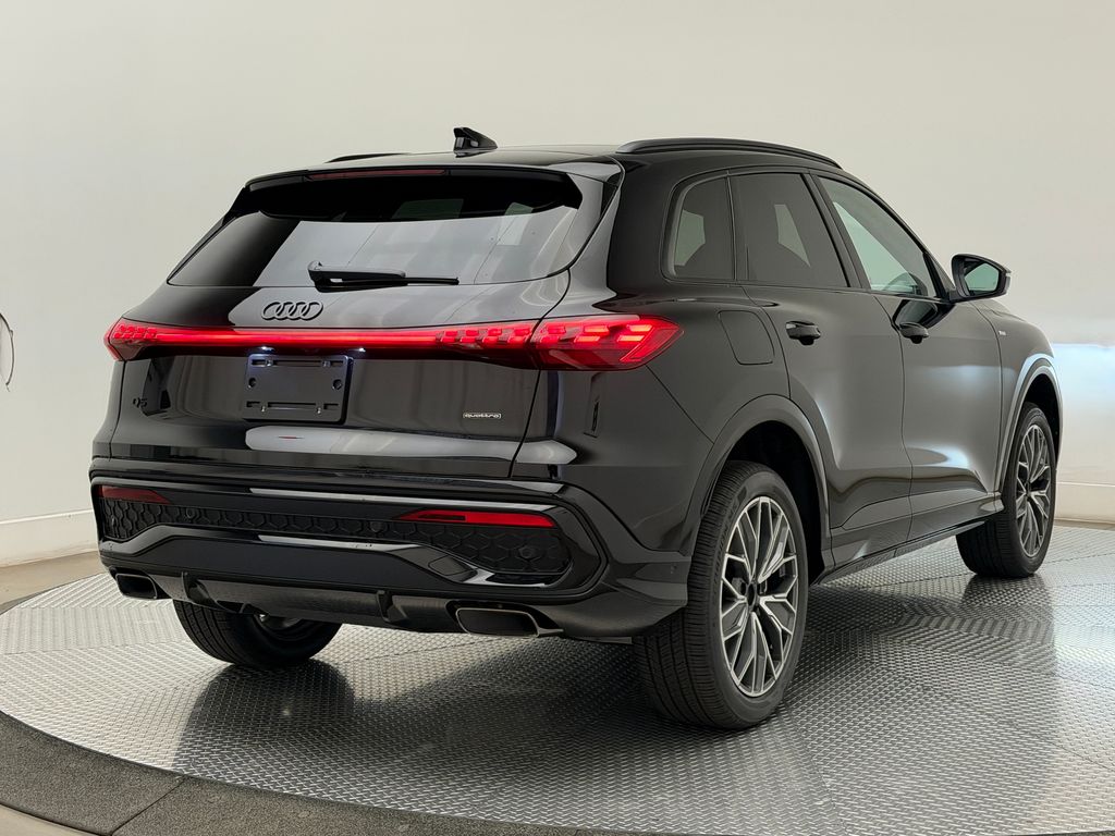 Thumbnail: 2026 Audi Q5 - 8