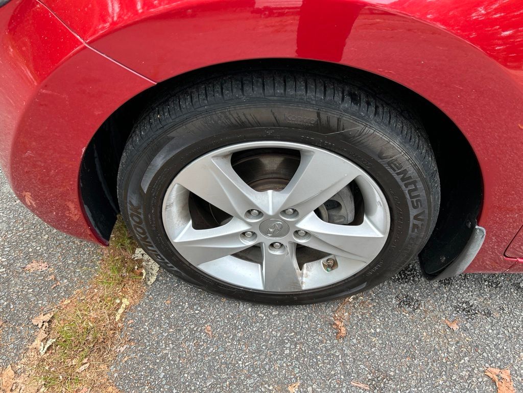 Used 2012 Red Hyundai GLS image 10