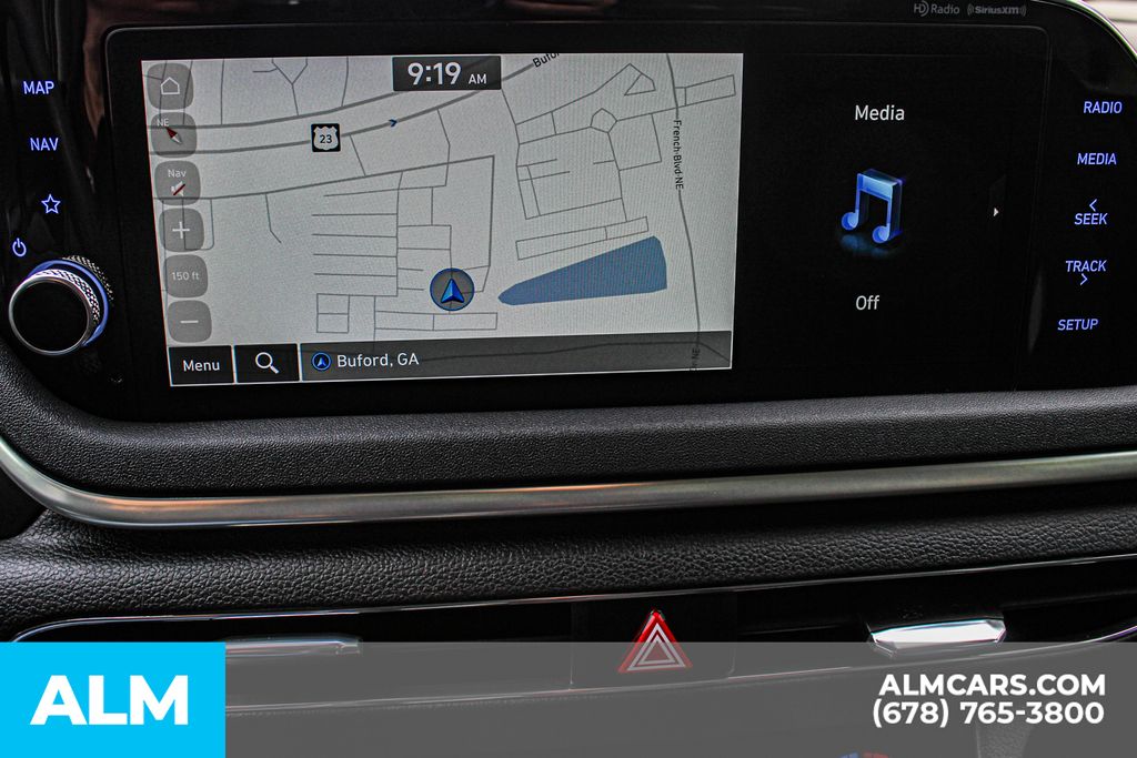 Used 2023 Black Hyundai SEL image 31