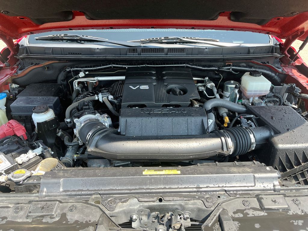 Used 2022 Red Nissan S image 27