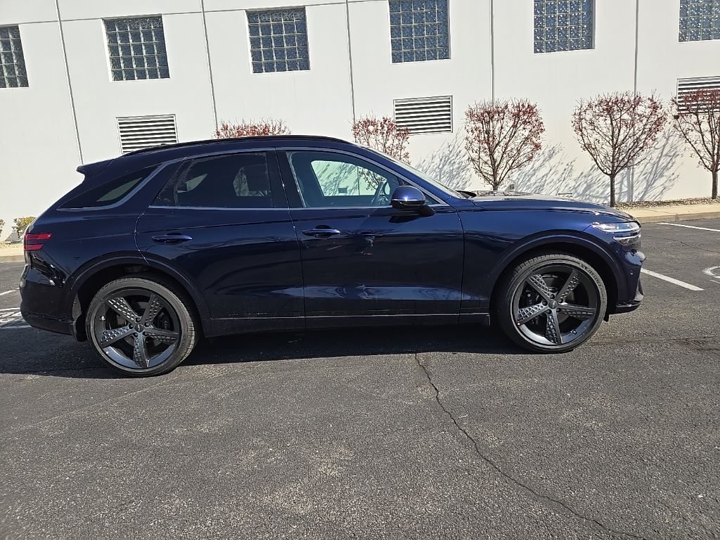 2025 Genesis GV70  8