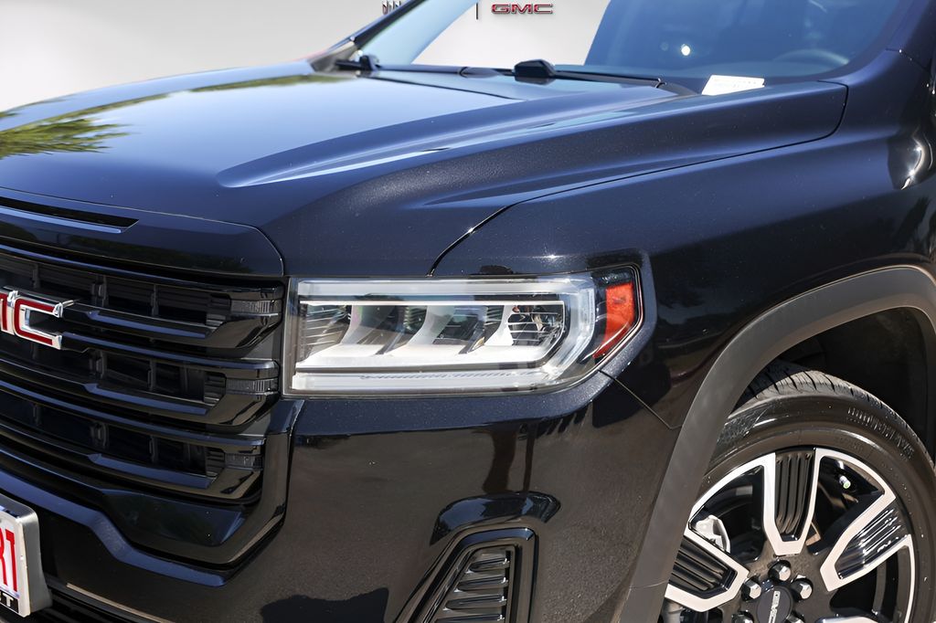 View vehicle photo 3