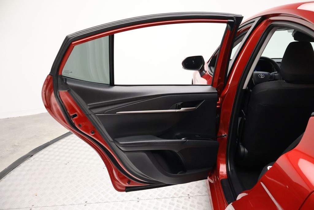 Thumbnail: 2025 Toyota Camry - 21